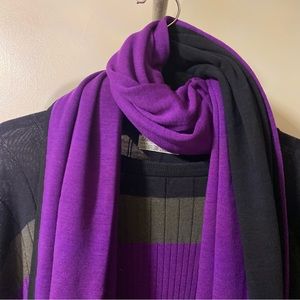 Jaeger Striking Duo: Purple, Gray, & Black Wool Sweater Set with Matching Scarf